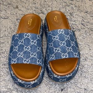 Gucci Angelina Logo Slides